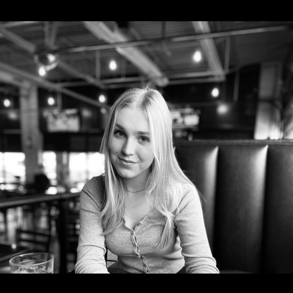 Meet your Posher, Stephanie